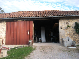 Porte de garage dans le Lot