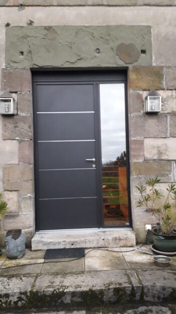 Porte d'entrée Aluminium à Saint Antoine les Plantades