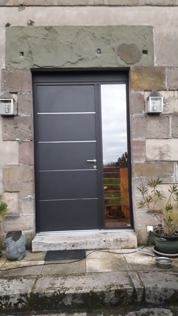 Porte d'entrée Aluminium à Saint Antoine les Plantades